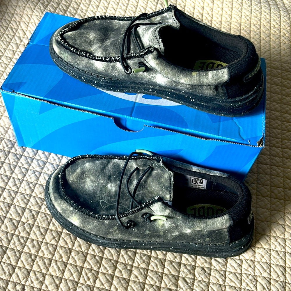 Hey Dude size 13 little kids Wally Youth Galaxy